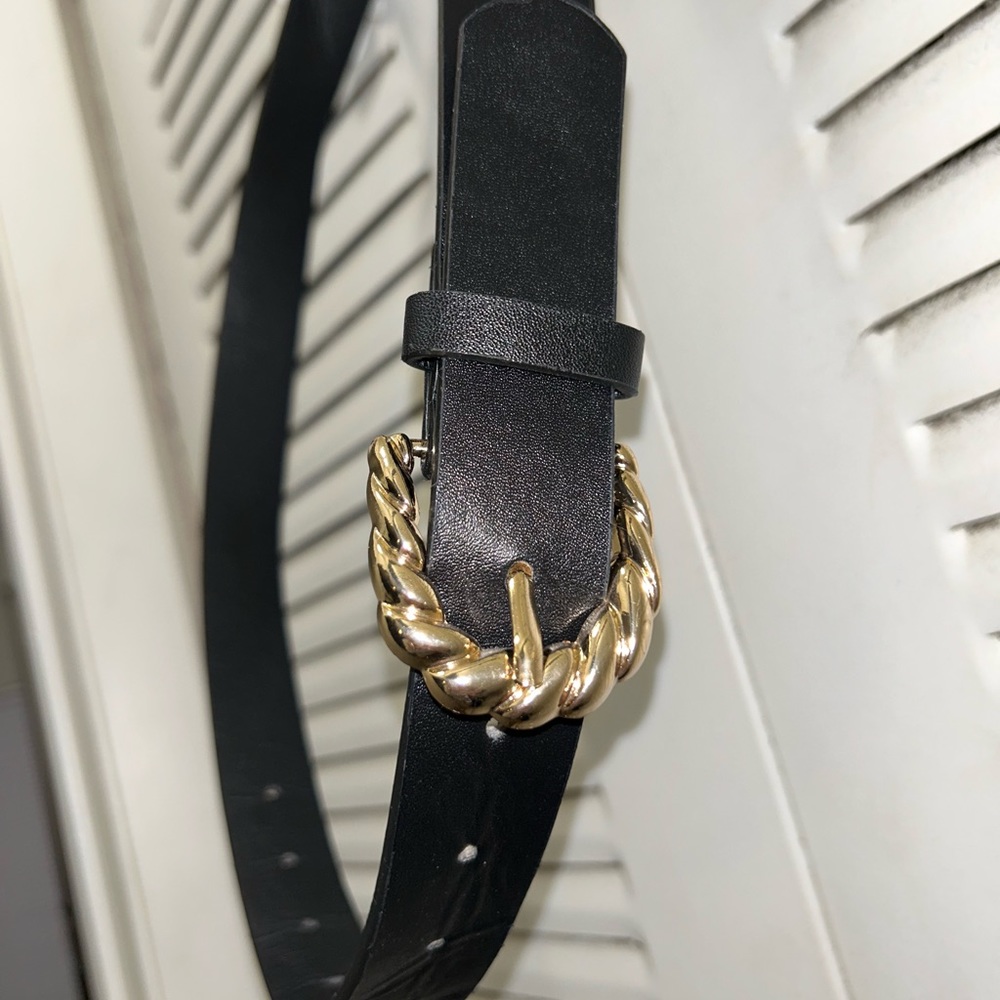 Black & Gold Belt NWOT